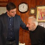 გურიის მხარეში სახელმწიფო რწმუნებულმა მეორე მსოფლიო ომის ვეტერანს 100 წლის იუბილე მიულოცა