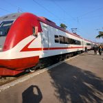 „საქართველოს რკინიგზა“ 21 და 22 მარტს მაგისტრალურ სამგზავრო მატარებლებზე რეისების დამატებასთან დაკავშირებით ინფორმაციას ავრცელებს და რეისების განრიგს აქვეყნებს