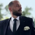 ბათუმში, მრავალსართულიანი სახლის აივნიდან ნასაკირალელი მინდია ტუნაძე გადმოვარდა